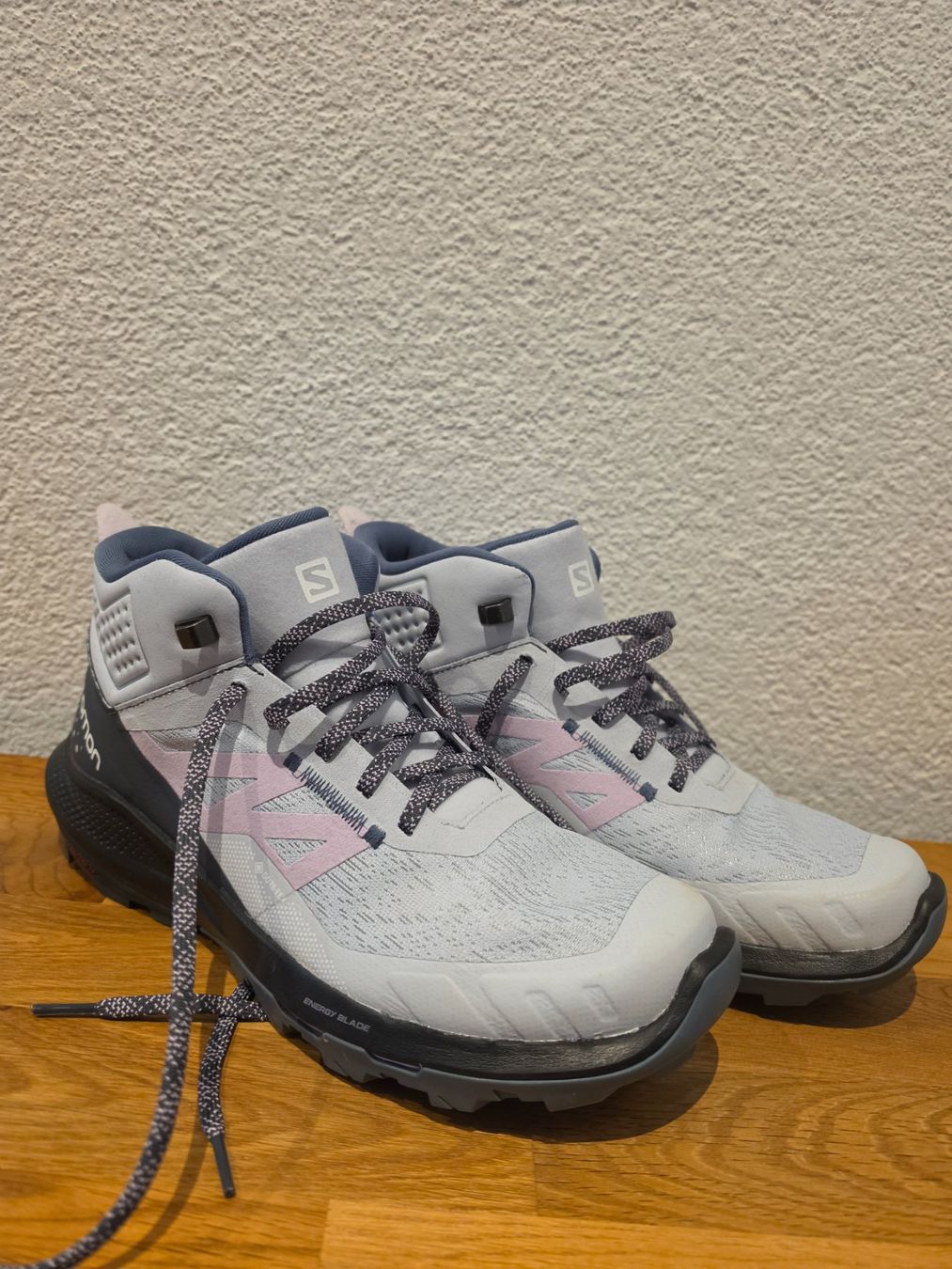 Salomon Scarpe da donna: Salomon Outpulse Mid Gore-Tex - Wanderschuh - Gr. 42 2/3 – Usato da Buchs AG venduto da Chris_Lee-Bear