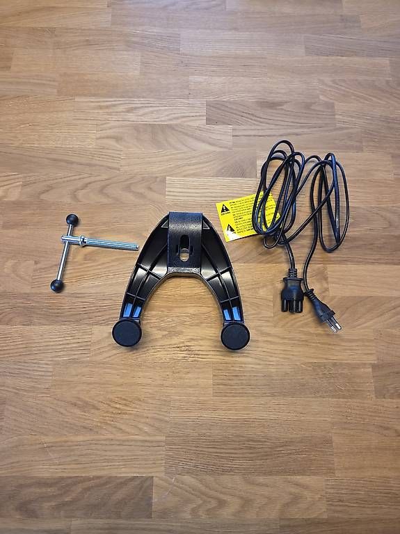 Thrustmaster Controller: Thrustmaster T300 RS Ferrari Alcantara Edition – Usato da Neu St. Johann venduto da lucfel 4