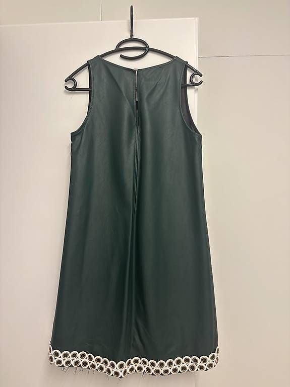 Robes: Vendo abito corto in ecopelle  – D'occasion à Soazza par afa_r6cx 1