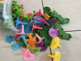 Blumen Steckspiel Garten Spielzeug für Kinder, Top!