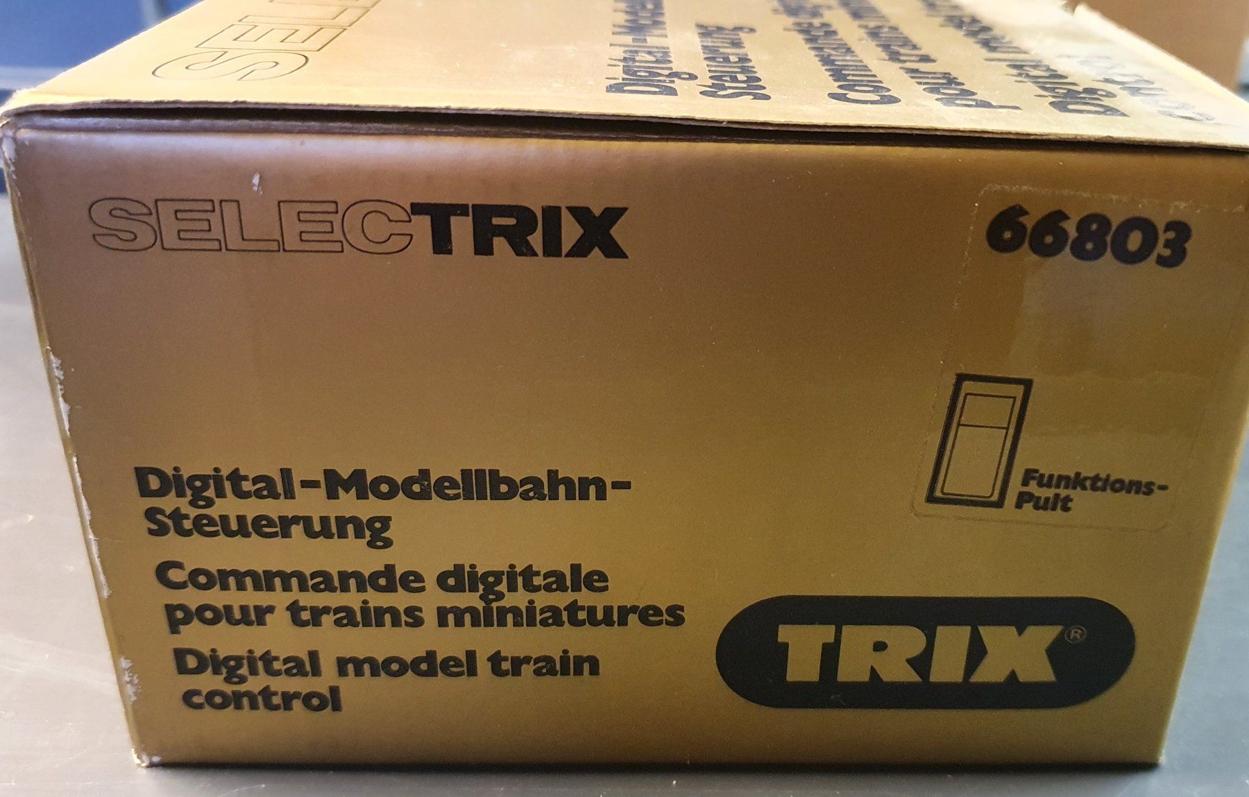 Trix Modellini di ferrovie: SELECTRIX: FUNKTIONSPULT 66803 OVP – Usato da Biglen venduto da taunus82 1