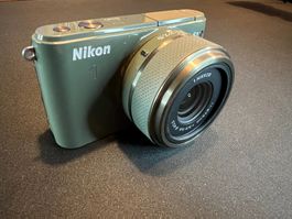 Nikon S1 mit Objektiv