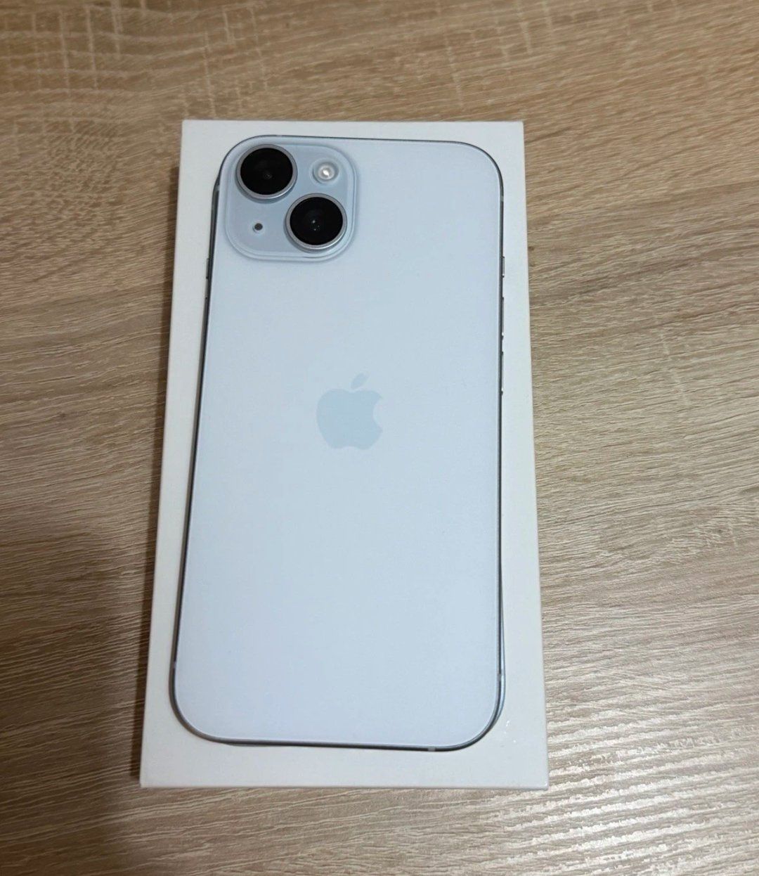 Apple Handys / Smartphones: iPhone 15 (256GB) Akku 93% – Gebraucht aus Luzern von Waince786
