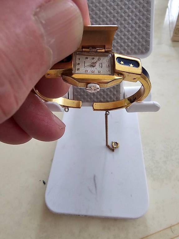 Orologi: Verkaufe Schone gebrauchte  Edelstahl uhren – Usato da Adliswil venduto da Gjilanasi04 1