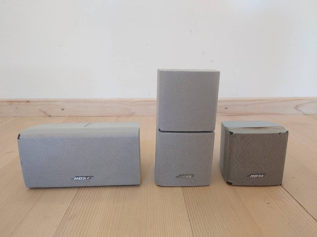 Bose Casse acustiche: 3x Bose CUBE Speaker Silber mit Kabel – Usato da Wohlen b. Bern venduto da ani_9pp5