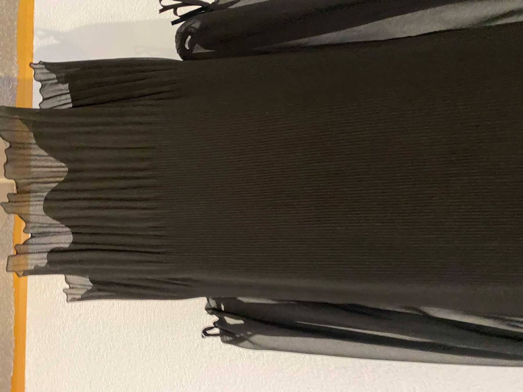 Kleider: Plissee Kleid – Gebraucht aus Liestal von Goldart 1