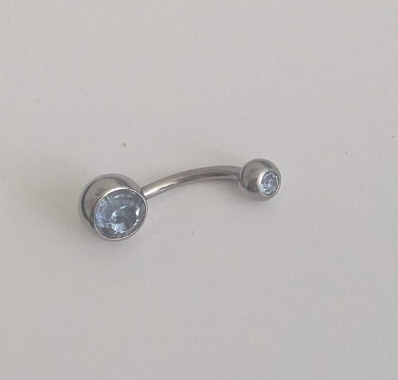 Gioielli per piercing: Bauchnabel Piercing aus Silber und mit blauem Stein – Usato da Zürich venduto da nat_zjl8