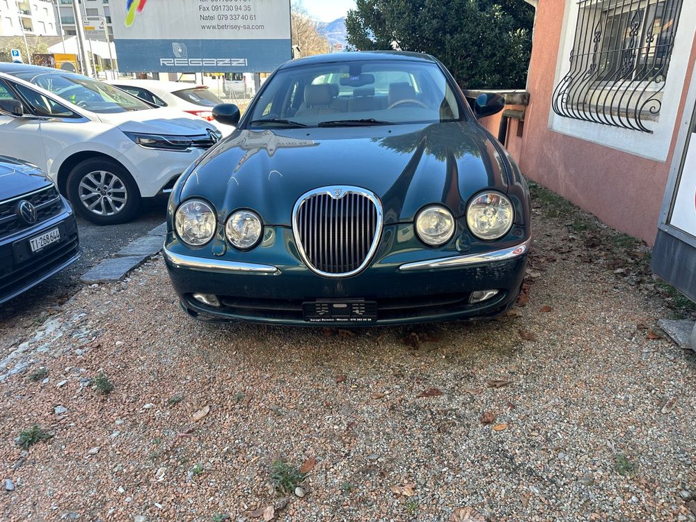 Jaguar S-Type 4.2 V8