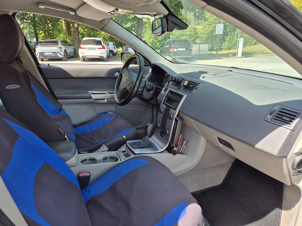 Volvo Autos: Volvo V50 2.0 D – D'occasion à Ringgenberg BE par Klusi13 3