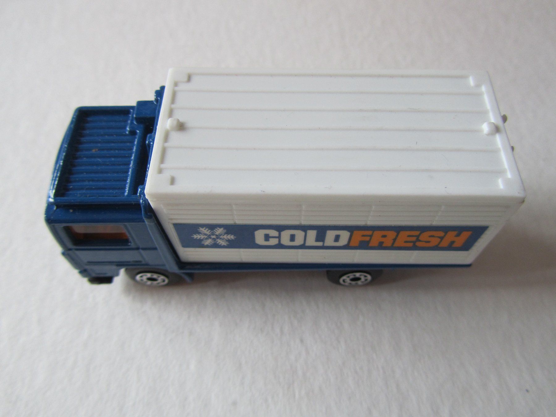 Matchbox Modellini d'auto: Volvo Container Truck, Matchbox Macau, unbespielt – Usato da Weiningen ZH venduto da dietsch57 5