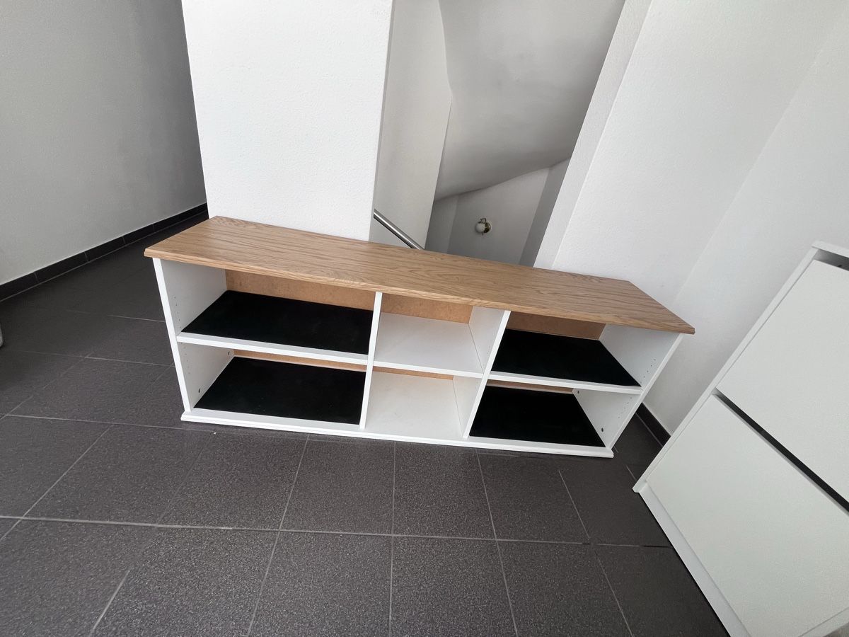 Ikea Mobili TV: TV-Möbel – Usato da Liestal venduto da Xenias01 2