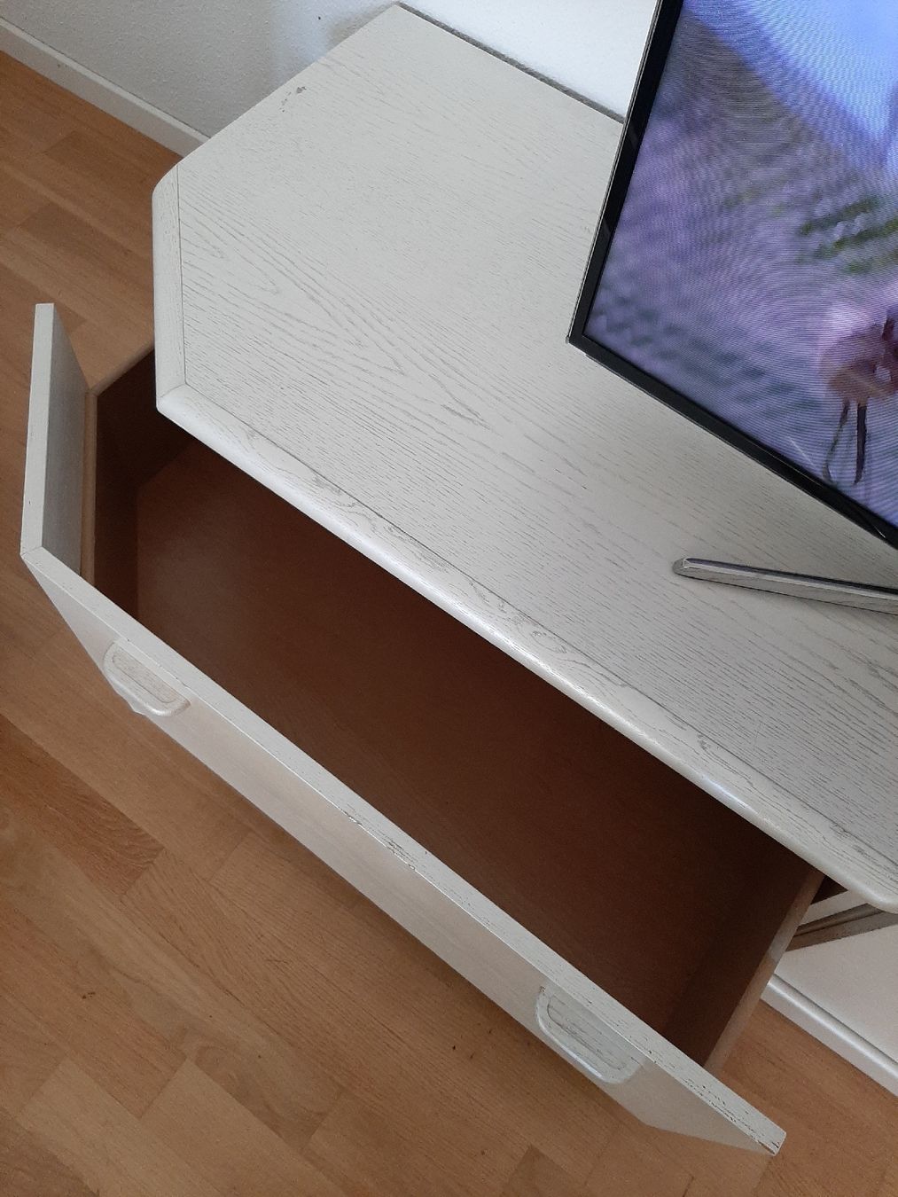 Mobili TV: Fernsehmöbel 2-teilig – Usato da Hochdorf venduto da Amazone0 1