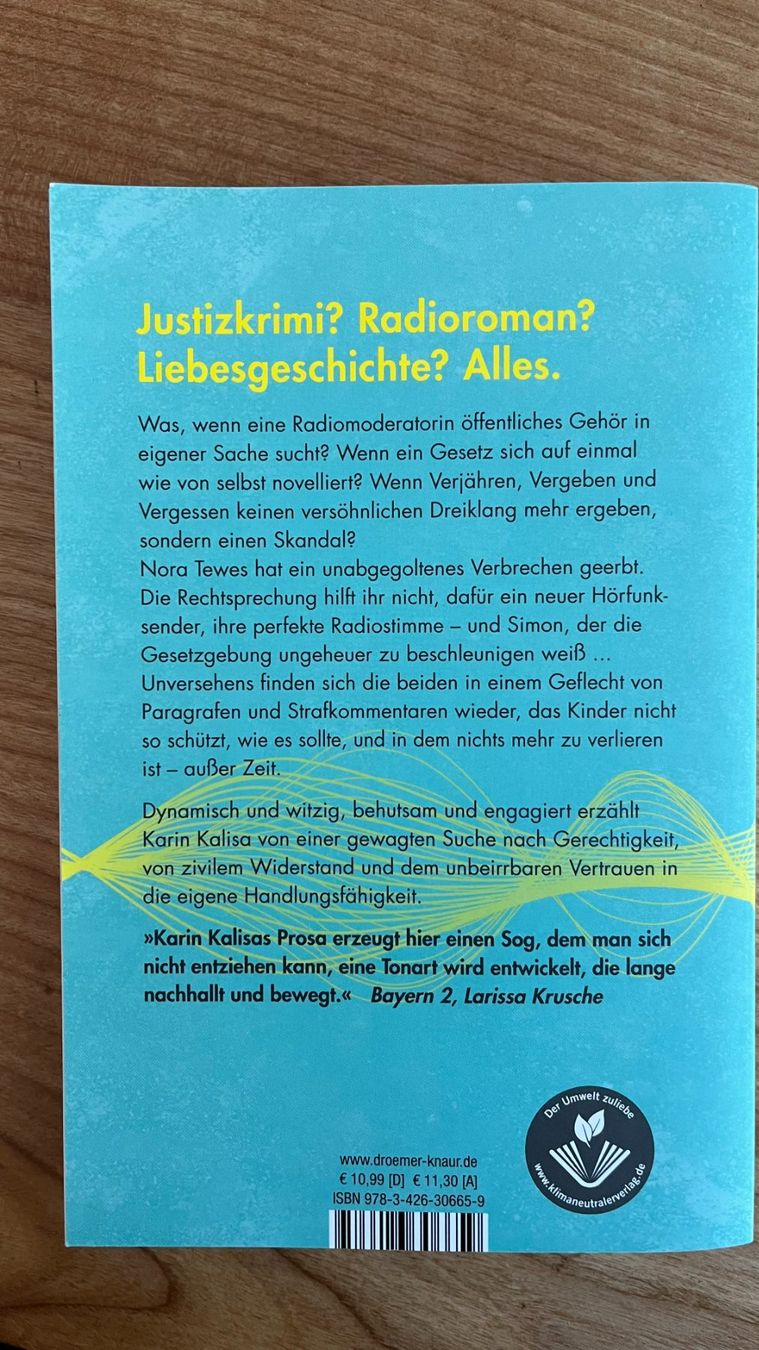 Livres: Radio Activity - Karin Kalisa – D'occasion à Aarberg par jamaja 1