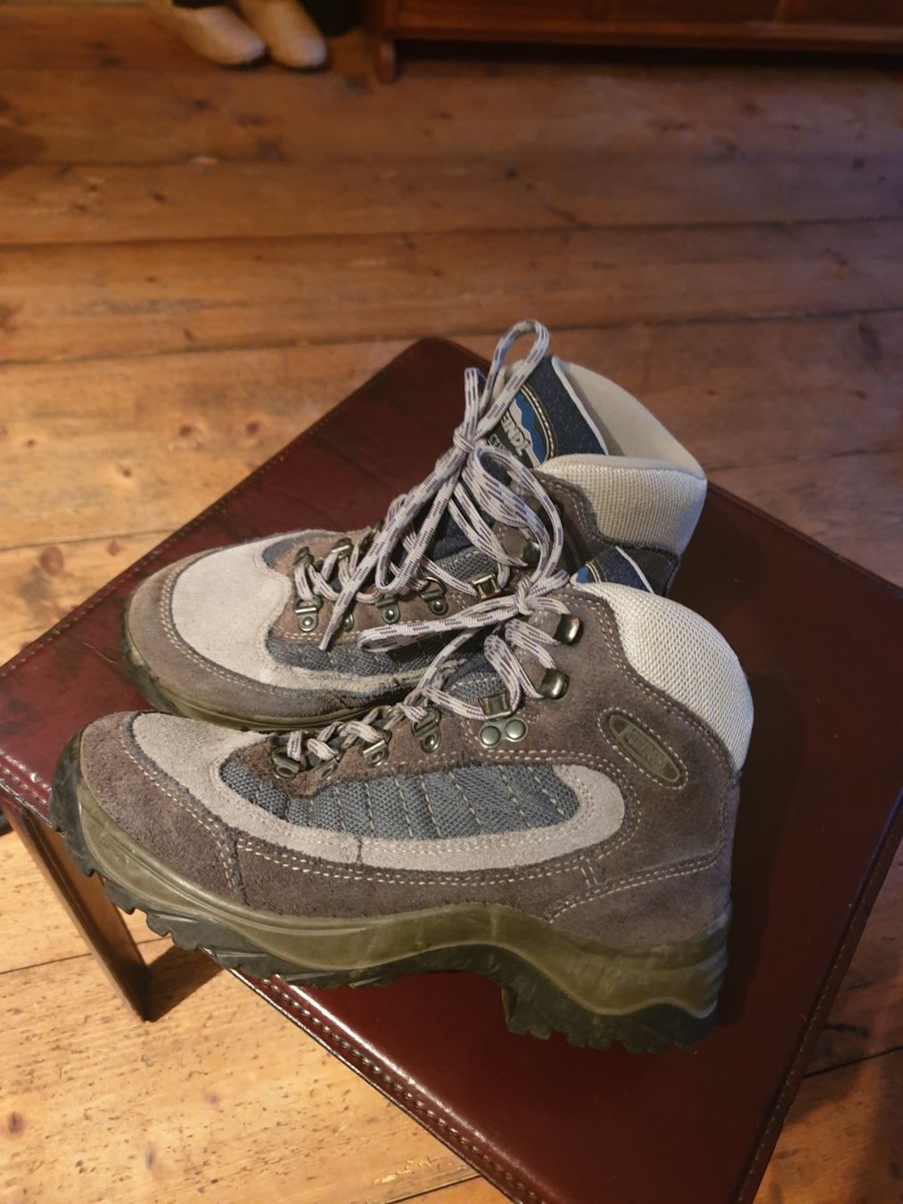 Meindl Schuhe für Jungen: wanderschuhe – Gebraucht aus St.Gallen von EL03 2