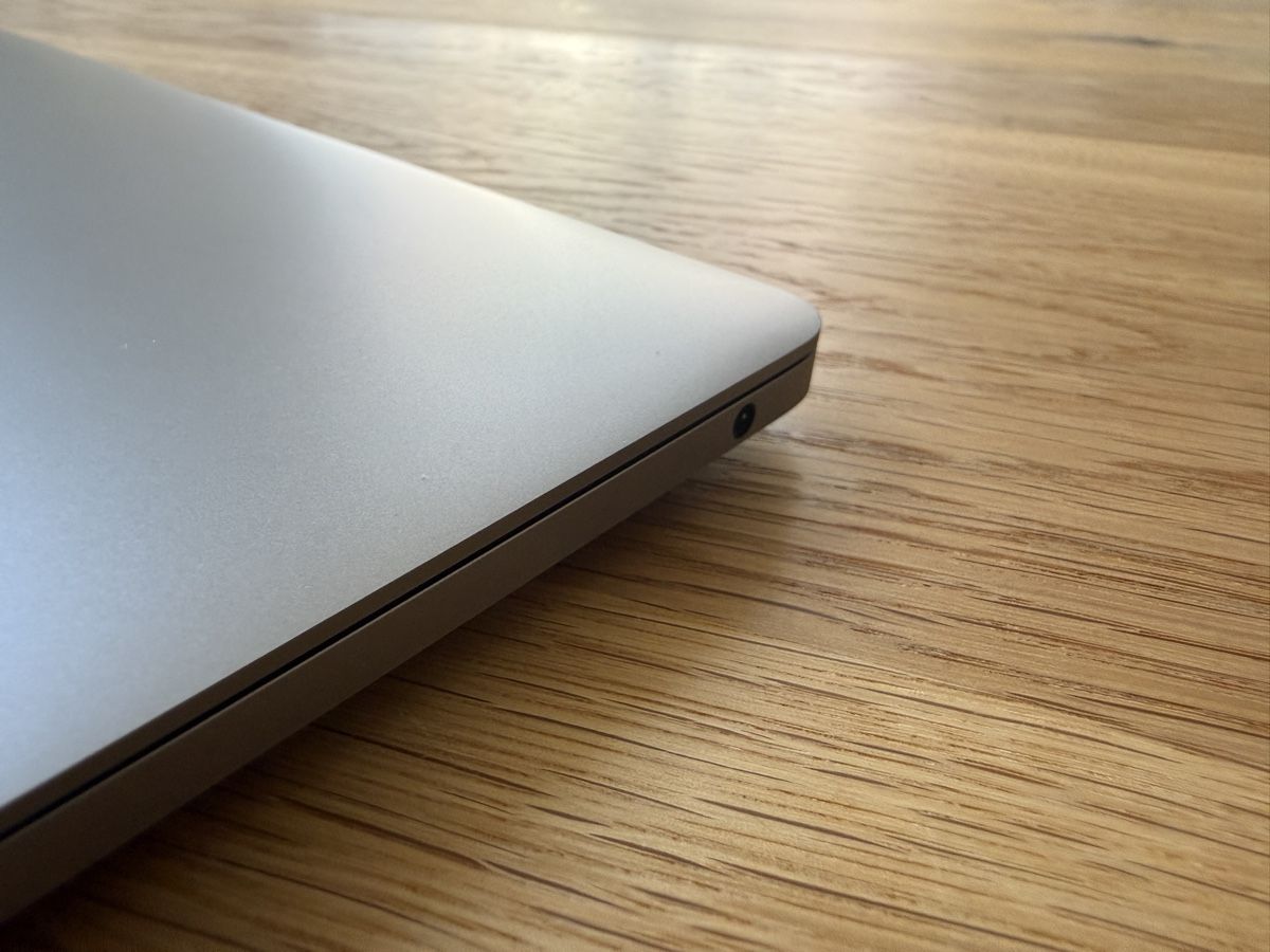 Apple Notebook: MacBook Pro 13“ 2020 mit Touch Bar – Usato da Altendorf venduto da KUR303 4