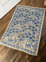 Grosser antiker Suzani aus Usbekistan