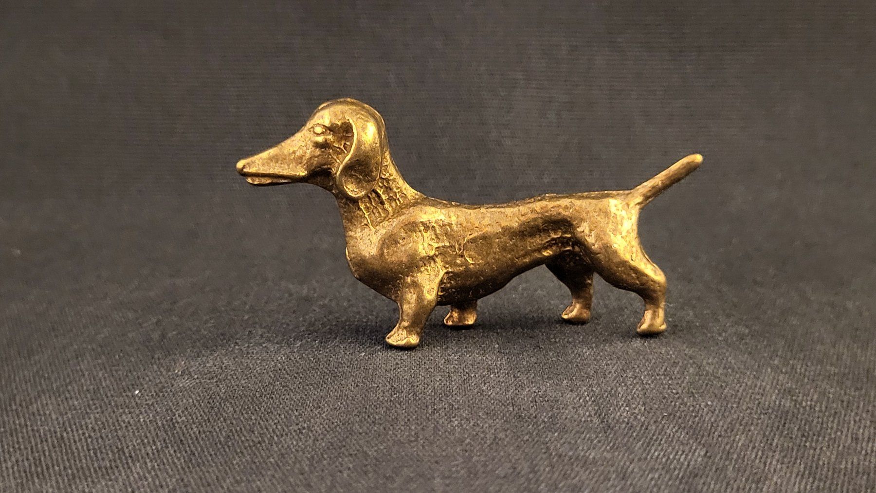 Statuette: Kleiner Metall-Dackel "II" – Usato da Basel venduto da spinne02