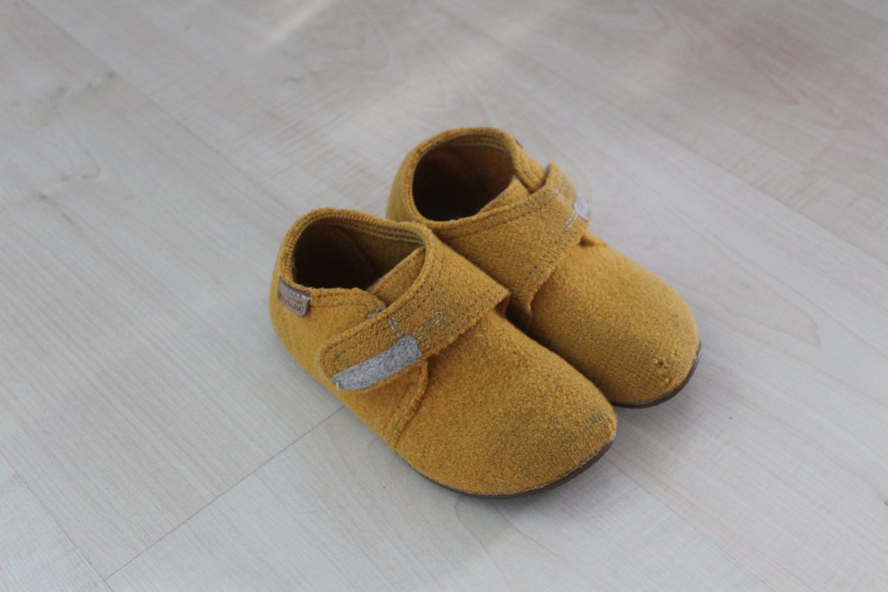 Chaussures hommes: Living Kitzbühel Hauschuhe – D'occasion à Hünikon (Neftenbach) par bocus