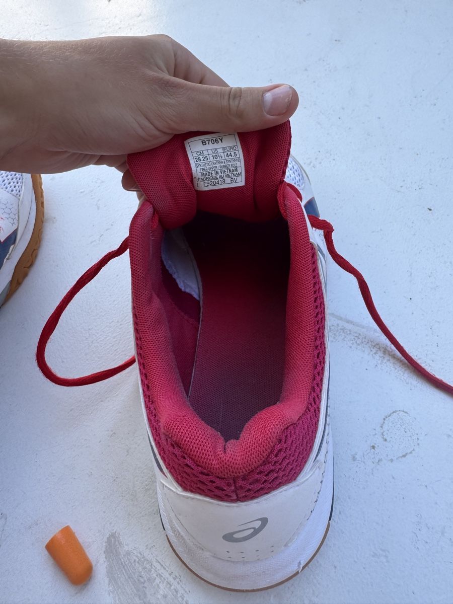 Asics Scarpe da uomo: Asics - Hallenschuhe kaum gebraucht 44.5 – Usato da Binz venduto da ben_qv87 7