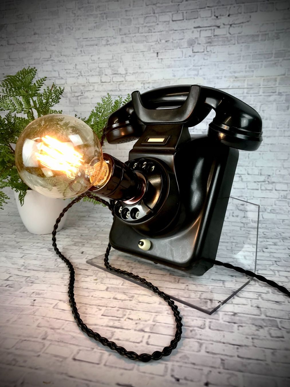 Lampade: Wand-Telefon-Lampe – Usato da Langnau am Albis venduto da vmff