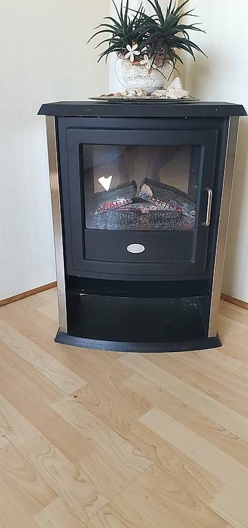 Radiateurs: Heizung mit künstlichen Feuer  – D'occasion à Mastrils par Sun10 3