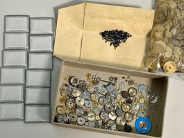 Lot de pièces horlogères diverses