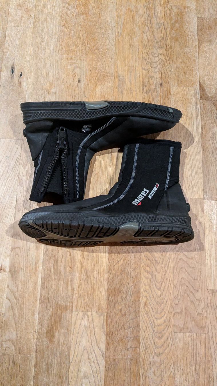 Mares Tauchanzüge: Bontillons de plongée Mares Flexa DS 6.5 - Taille 10 – Gebraucht aus Neirivue von Butoxx