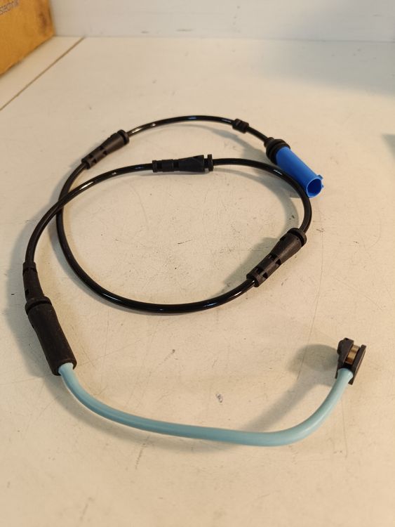 BMW Toutes les pièces auto: Verschleisskontakt für BMW neu 104576  (nov294) – Neuf avec emballage d'origine à Künten par Schnaepplihuus 2