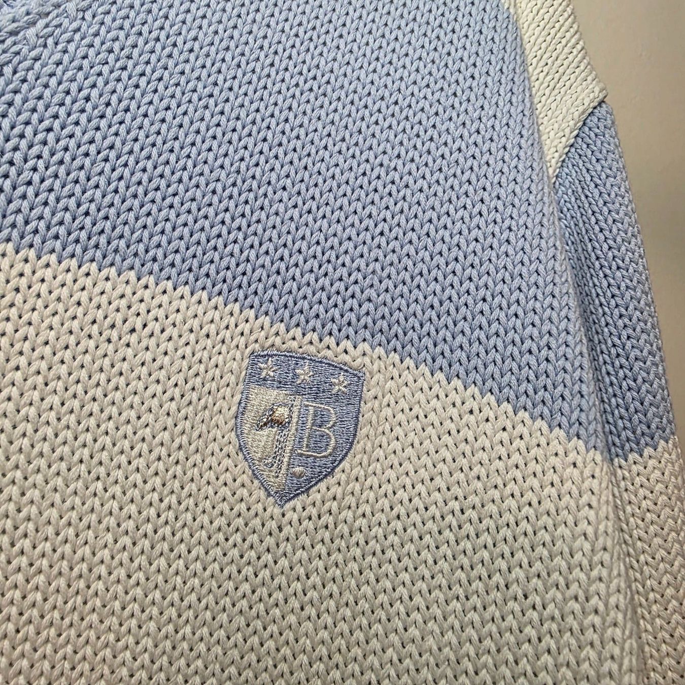 Basler Maglioni & Felpe: Blau-weisser BASLER -Pullover, gestreift Grösse 46/48 – Usato da Wald ZH venduto da CapLux 7