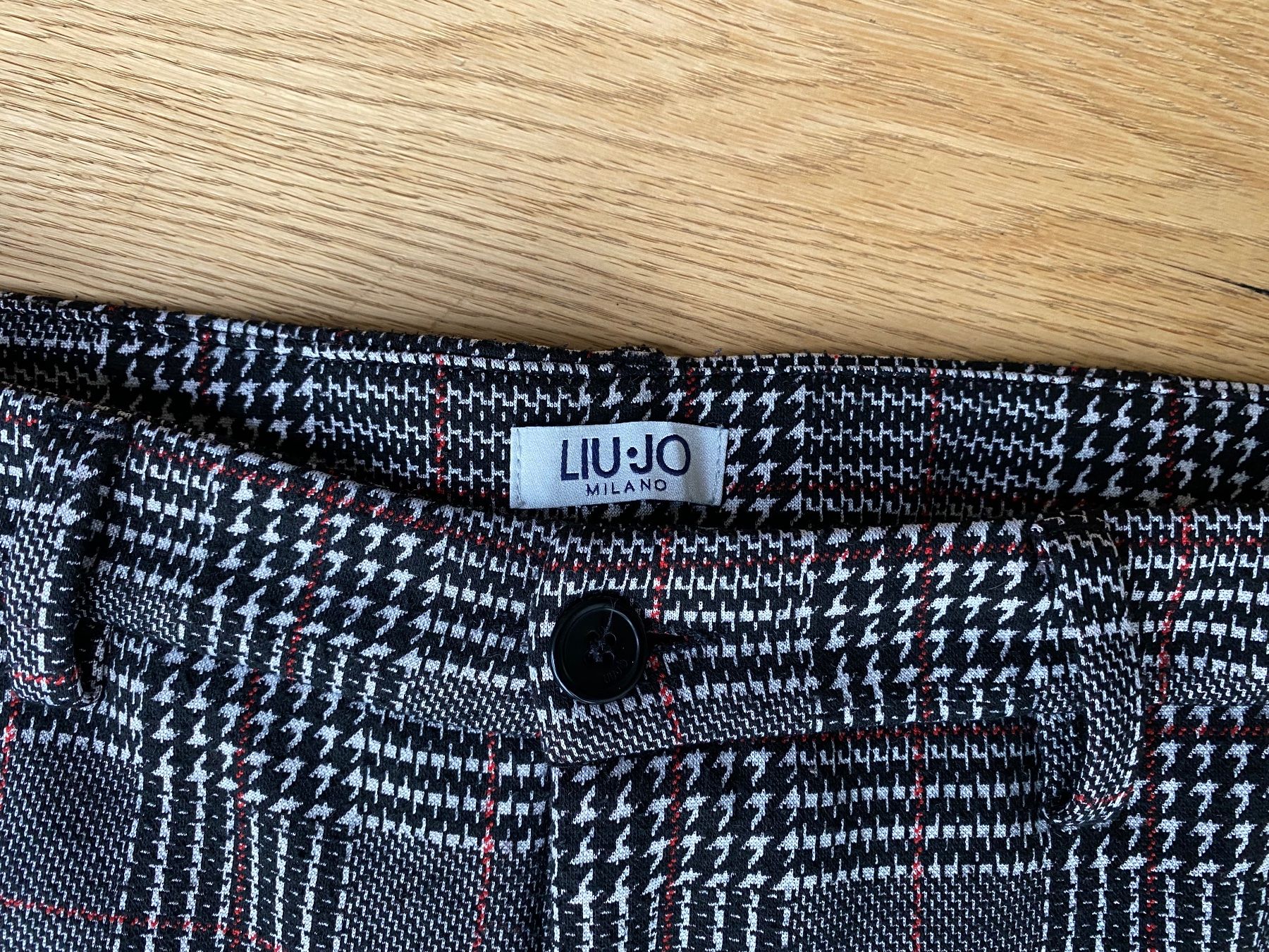 Liu Jo Pantaloni: Hose von Liu.Jo – Usato da Ittigen venduto da 132465 3