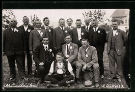 Foto-AK Münchwilen, Herren in Anzügen,