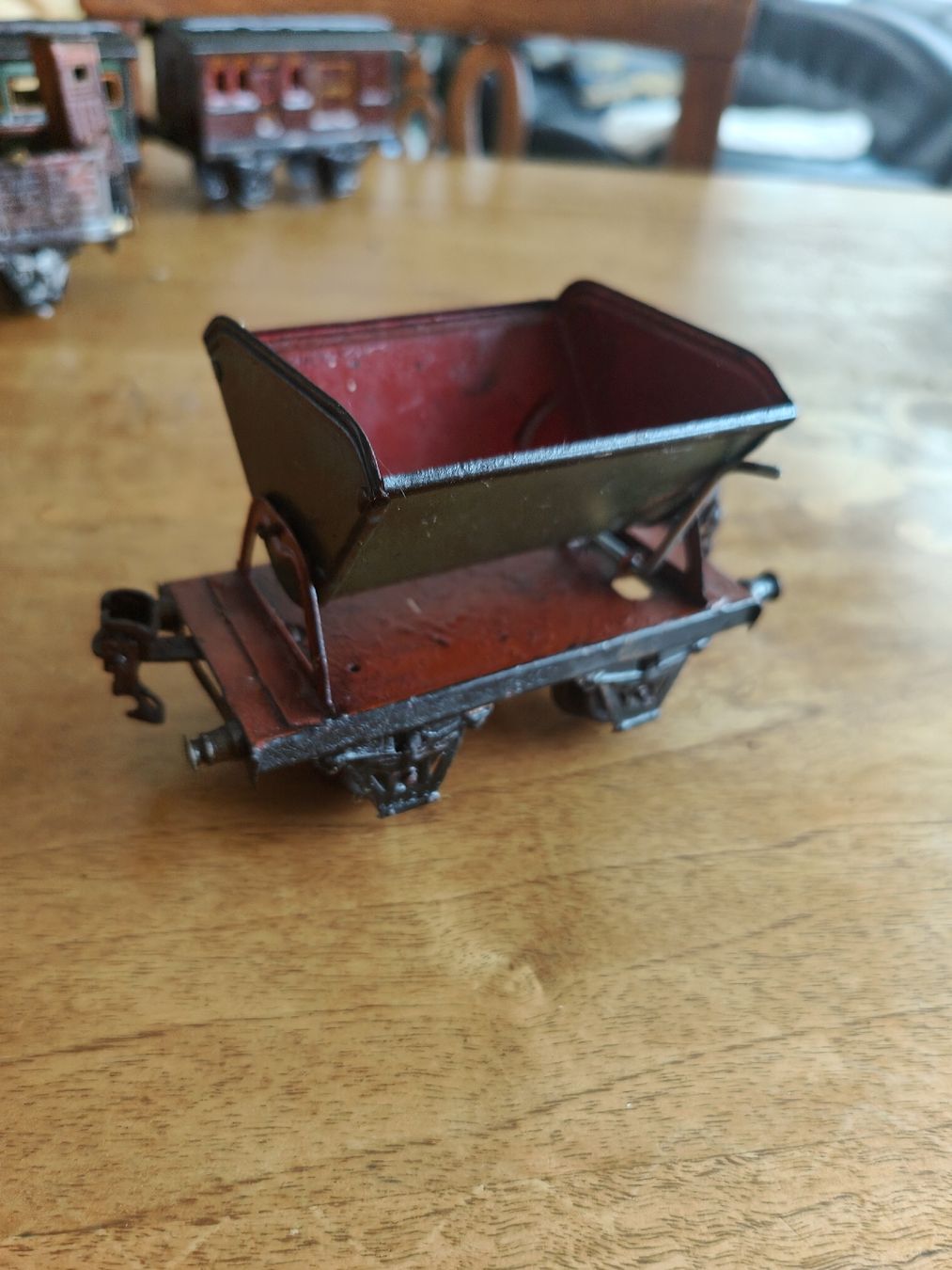Märklin Modelleisenbahnen: Märklin Kipplore Eisenbahn Waggon, Spur O – Gebraucht aus Flumenthal von mar_wyw8 1
