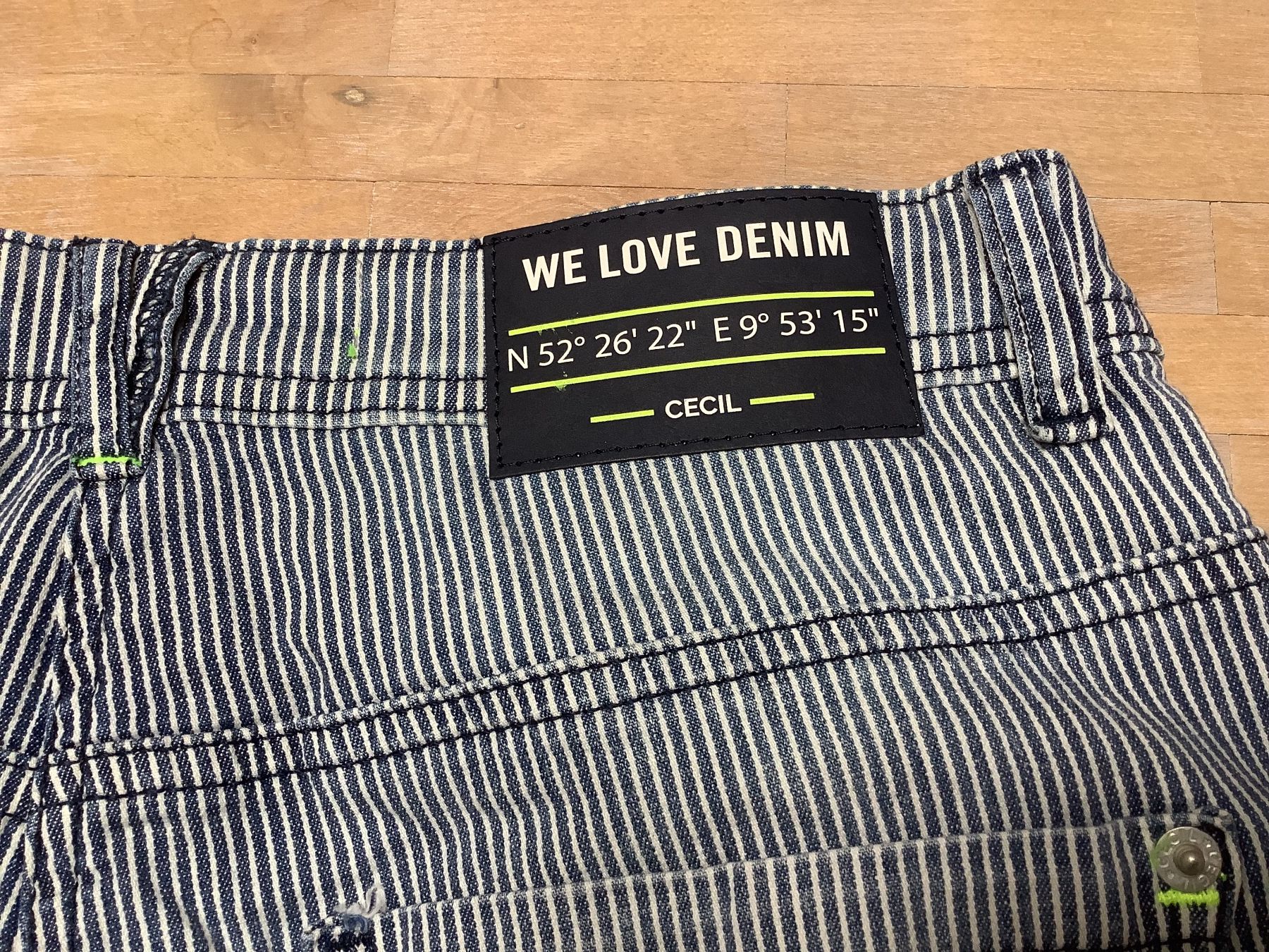 Cecil Jeans: Cecil, 7/8  Jeans, gestreift, Gr.29 – Nuovo (secondo la descrizione) da Winterthur venduto da Beat8344 2