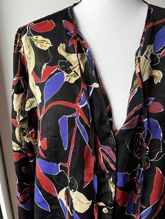 Mango Bluse, Grösse M, Blumenmuster