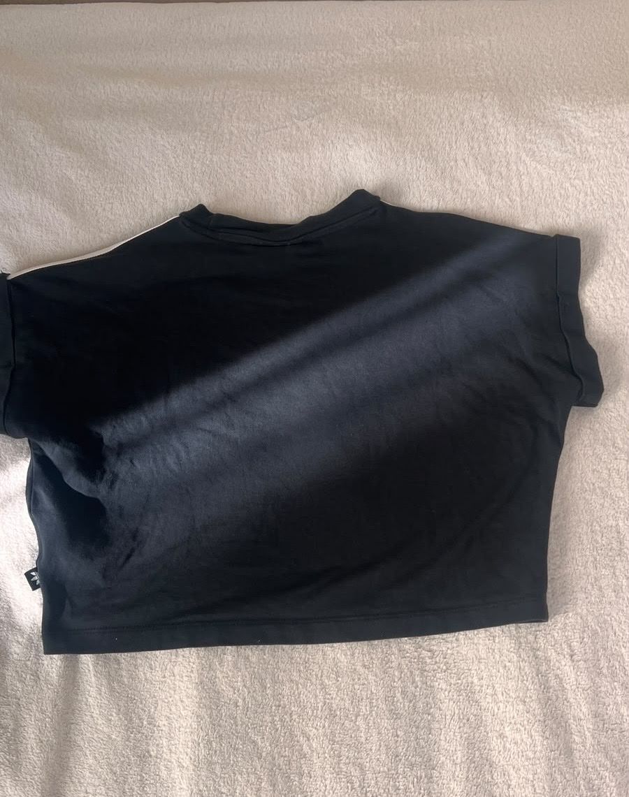 Adidas Blusen, T-Shirts & Tops: Adidas sportlich  – Neu (gemäss Beschreibung) aus Wettingen von JS_Collection 1
