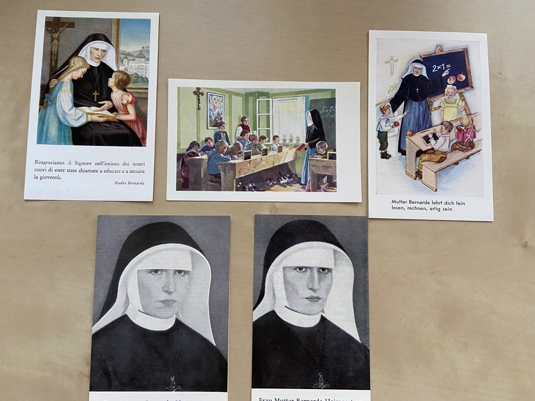 Foto & Immagini: 5 Heiligenbildchen Mutter Bernarda Heimgartner Menzingen – Usato da Luzern venduto da waterfront1