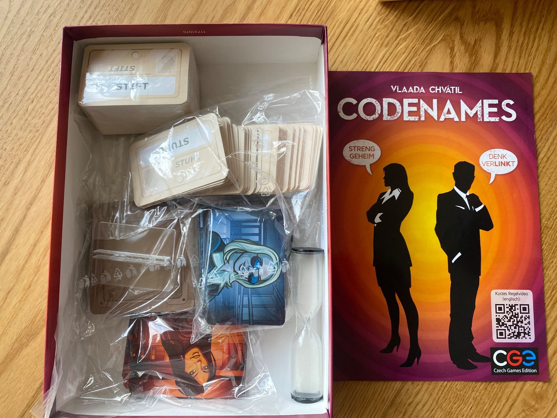 Giochi: Codenames, Micro Macro Crime City und Just one Spiele – Usato da Baar venduto da mathilda123 1