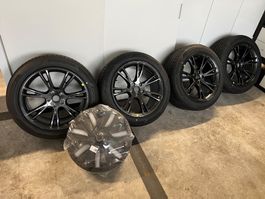 Original Tesla Model Y Gemini Sommerräder 19" (neu CHF 3000)