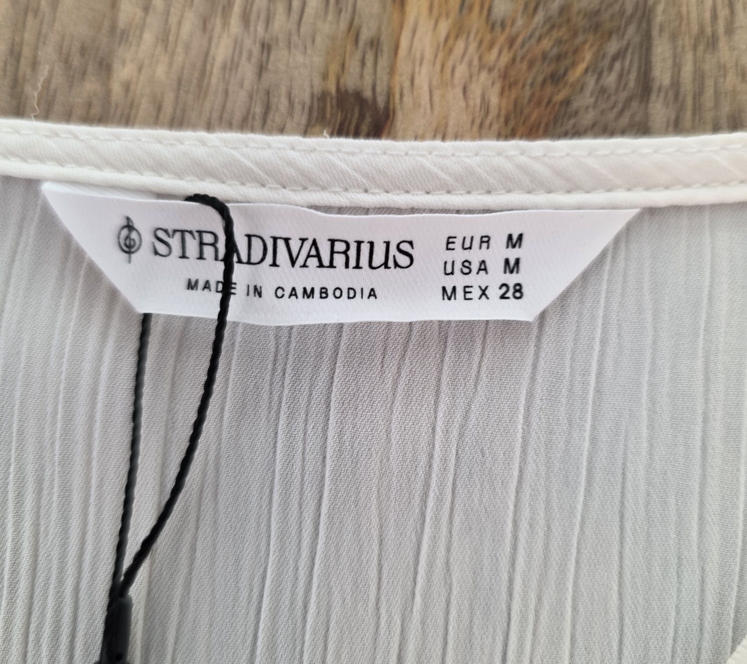 Stradivarius Camicette: Stradivarius Bluse mit Rüschen, Grösse M,Neu mit Etiketten – Nuovo e nell'imballaggio originale da Rheinsulz venduto da Gilea 5