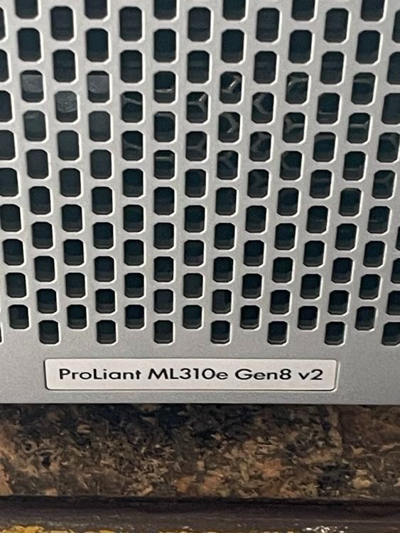 Hewlett Packard Server: HP ProLiant ML310e Gen8 v2 Server – Gebraucht aus Volketswil von adream_ 1