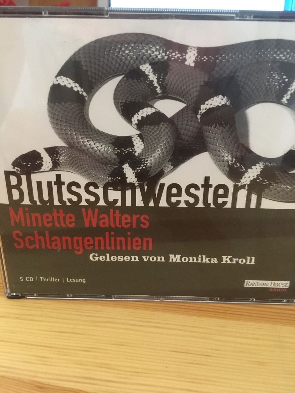 Hörbücher: Blutsschwestern – Gebraucht aus Däniken SO von Sonjab0
