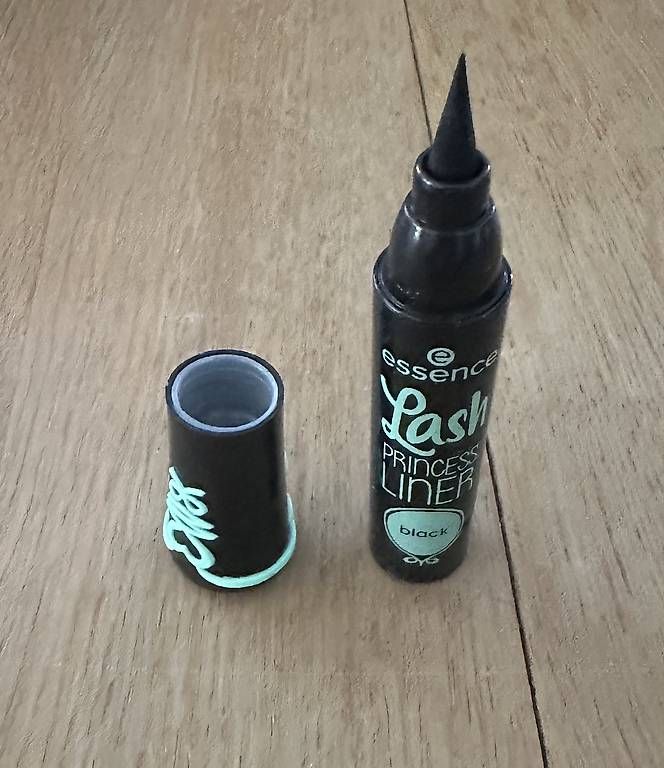 Make-up: Essence Lash Princess Liner Black  Eyeliner – Gebraucht aus Busswil BE von verowo 1