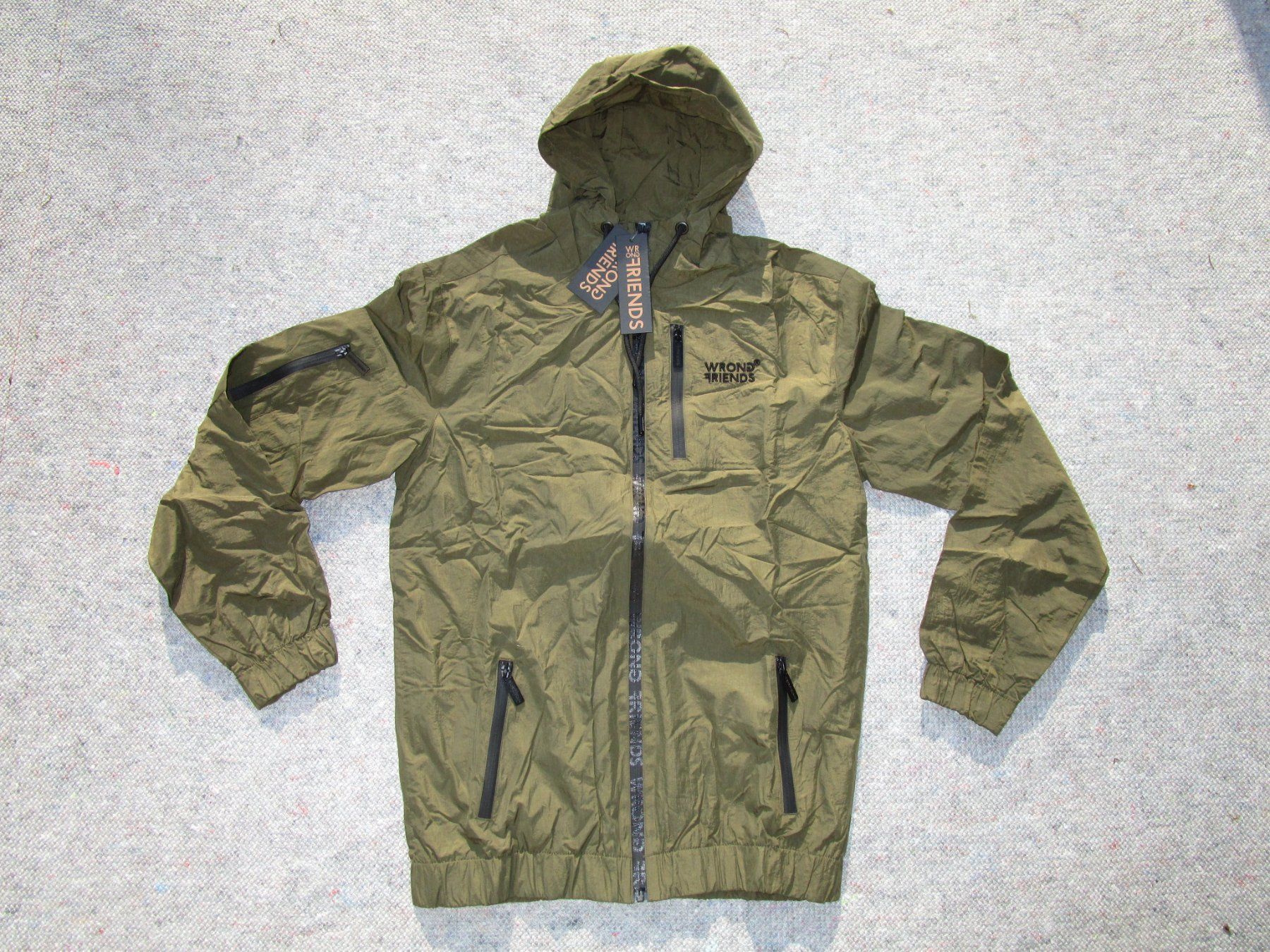 Giacche: Wrong Friends Amarillo Jacket Windbreaker Army Green  Gr. S – Nuovo (secondo la descrizione) da Eschenbach SG venduto da brocarte 2