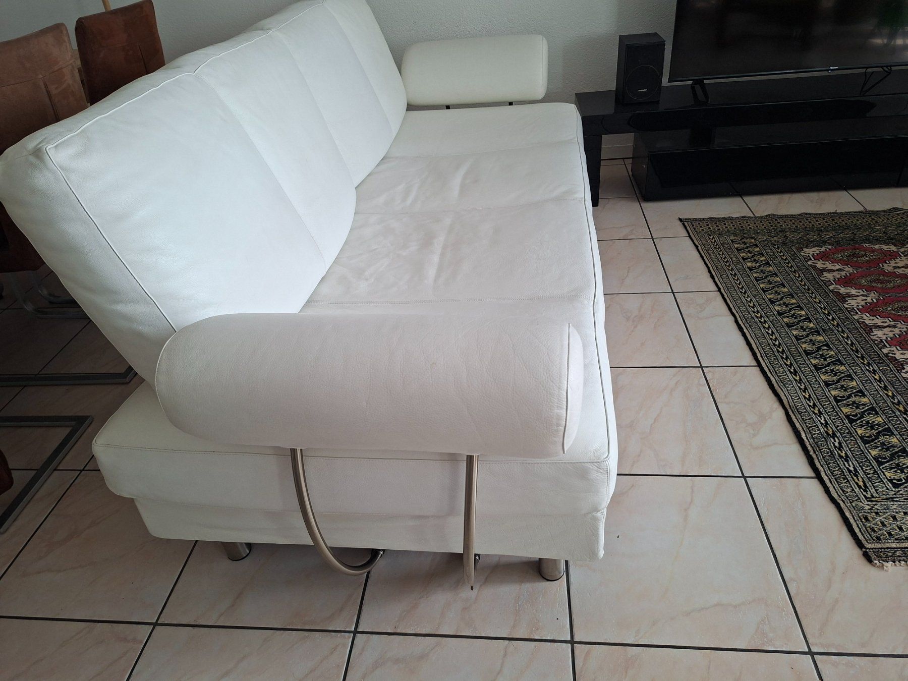 Divani: Ledercouch weiss 3-Sitzer Sofa gute Zustand – Usato da Rotkreuz venduto da Achimedes 1