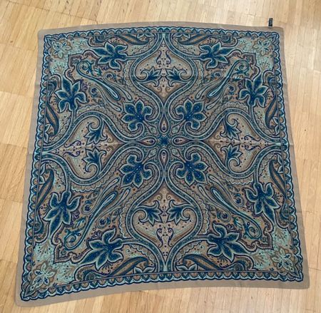 100 % Seiden Foulard.! 🌸