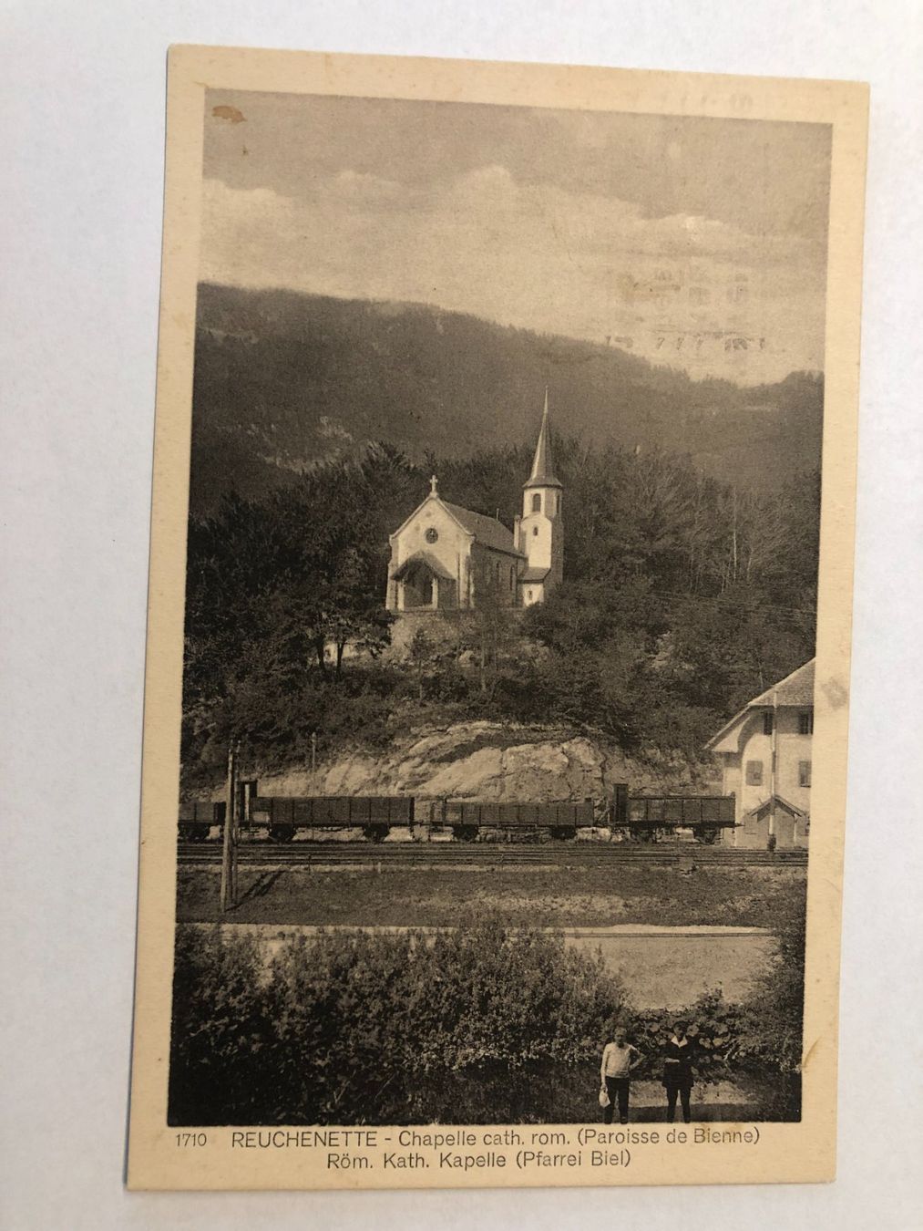 Cartoline postali: Reuchenette -   Bahnwagen - Kirche  1932 – Usato da Pfäffikon ZH venduto da Waltoversand