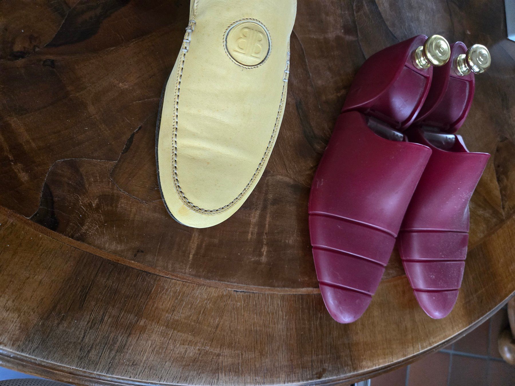 Herrenschuhe: Moccasin hellgelb Grösse 43 – Gebraucht aus Ascona von Topolinowatch 4