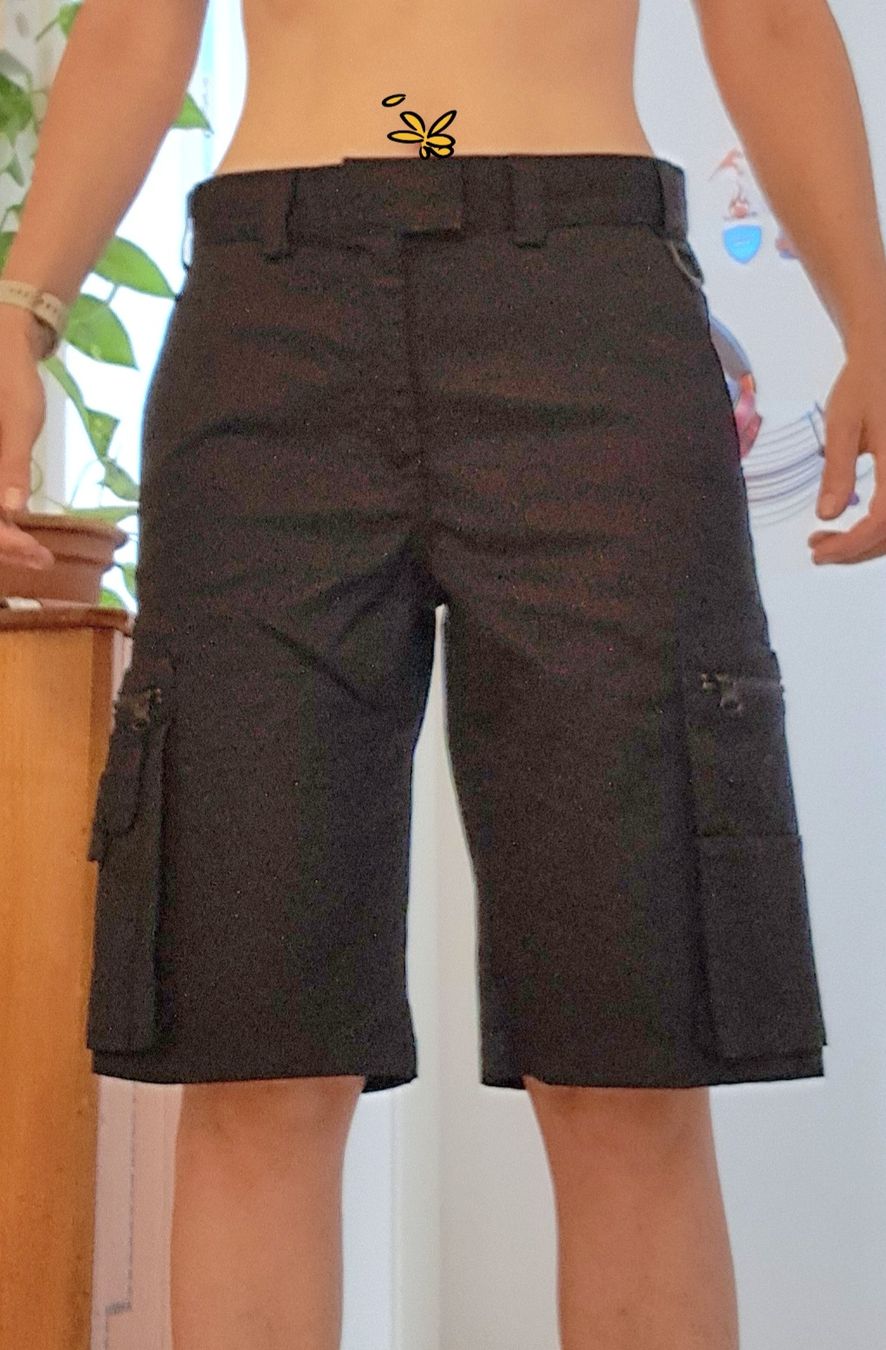 Hosen: Shorts cargo noir taille 38 – Gebraucht aus Rolle von Loutre84 1