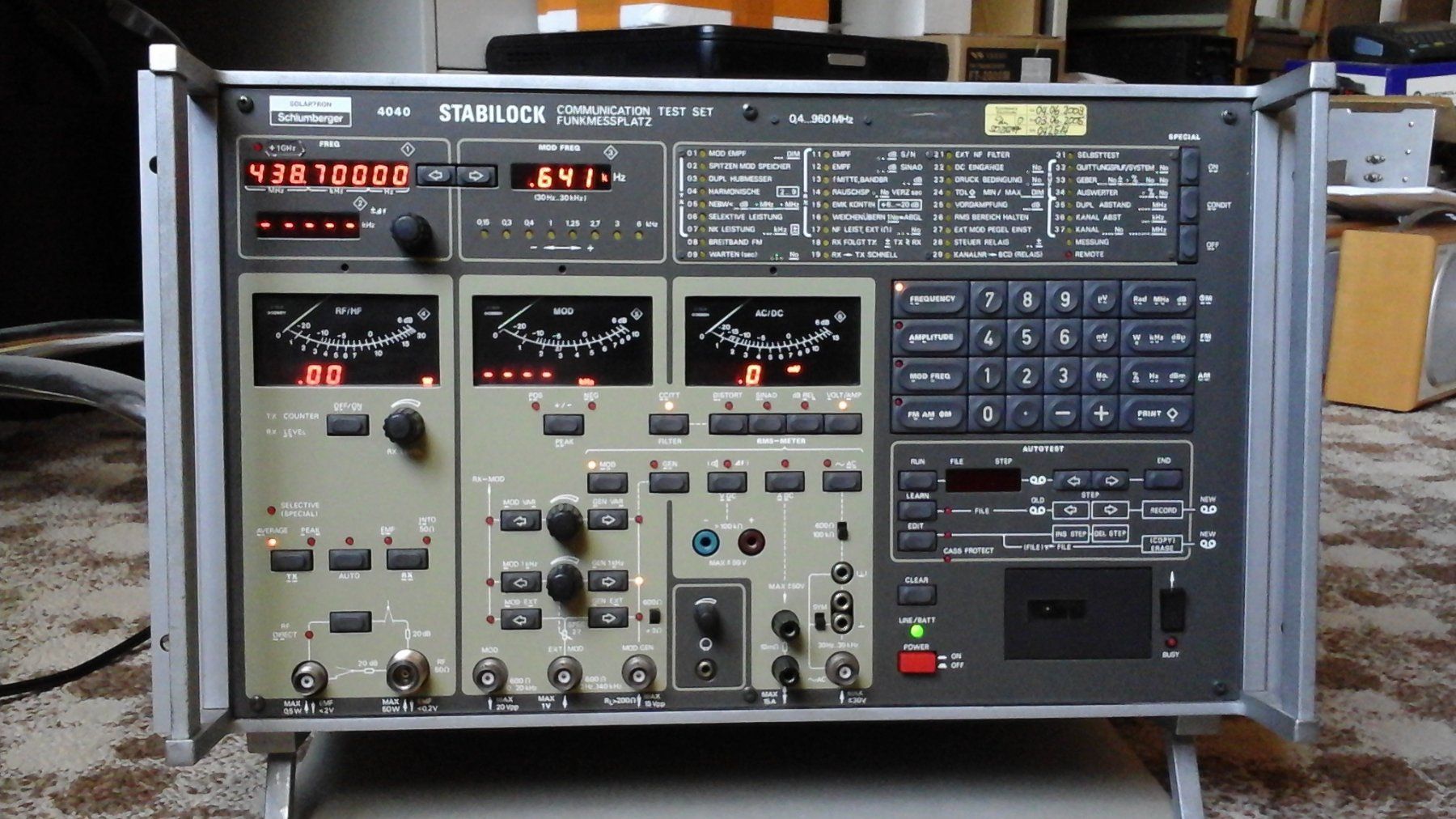 Radiocomunicazione: Schlumberger SOLARTRON Stabilock 4040 Communication Test Set – Usato da Farnern venduto da Radiovox 1