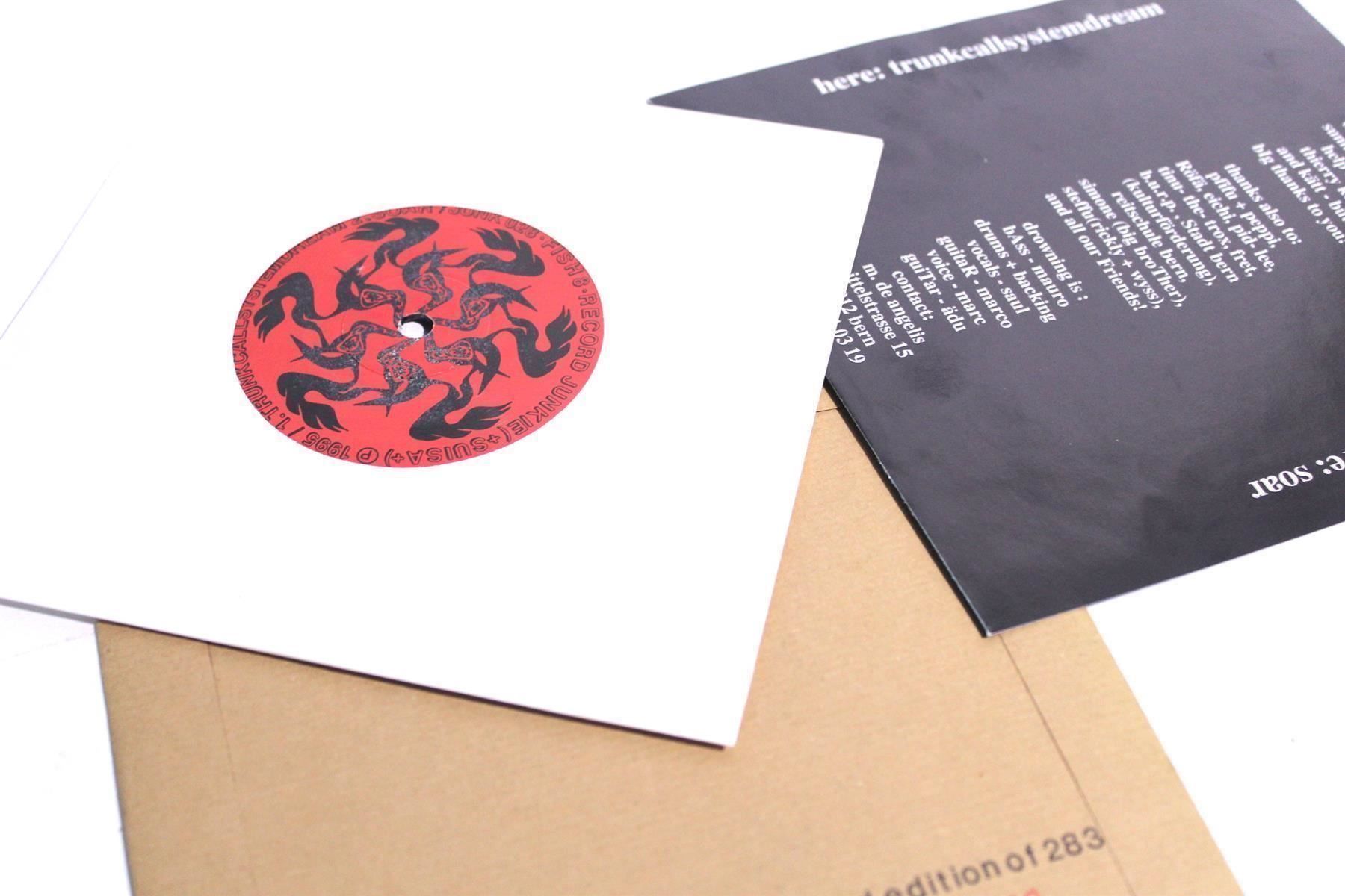 Kartons: DROWNING: First Fart – Gebraucht aus Bern von kultiges 4